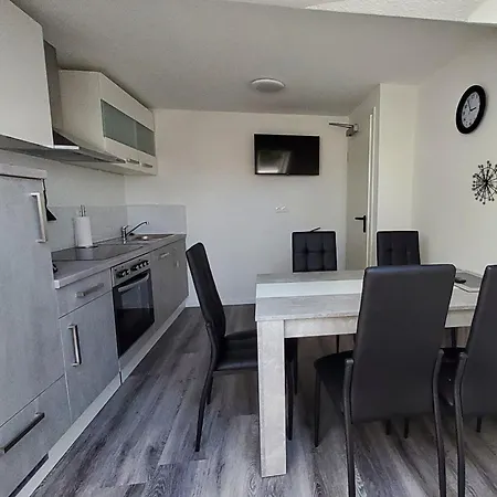 Gaestehaus Veldhausen 게스트하우스 3*